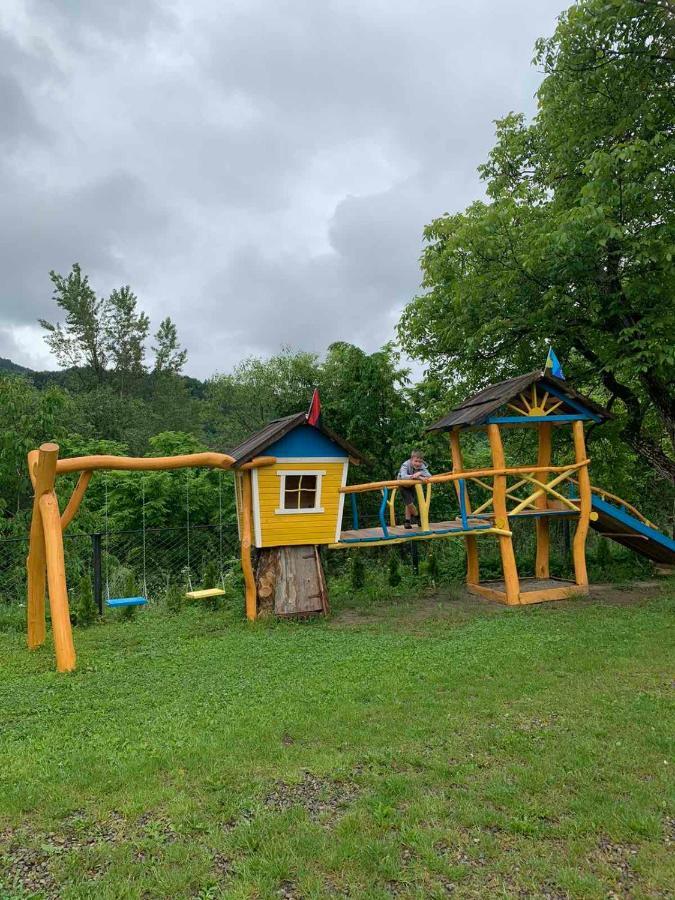Nad Cheremoshem Lodge *